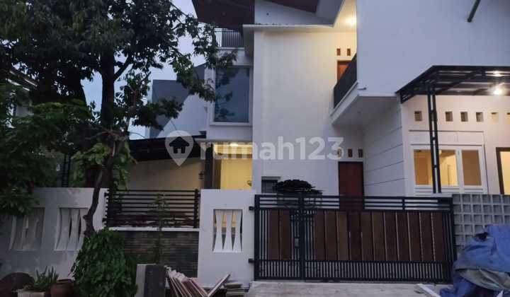 Dekat Akses Tol, Rumah, 2,5 Lantai, SHM, Dekat Akses KRL di Cluster Mahoni Dekat Akses Tol, Rumah, 2,5 Lantai, SHM, Dekat Akses KRL di Cluster Mahoni