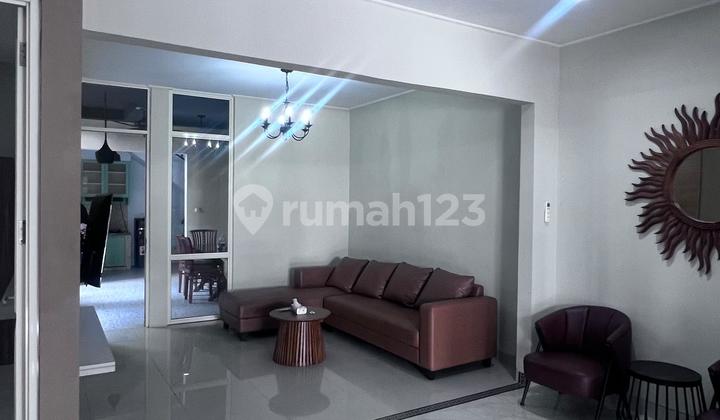 Sewa Rumah Full Furnished Rapih Di Cluster Pinewood Banjar Wijaya 2