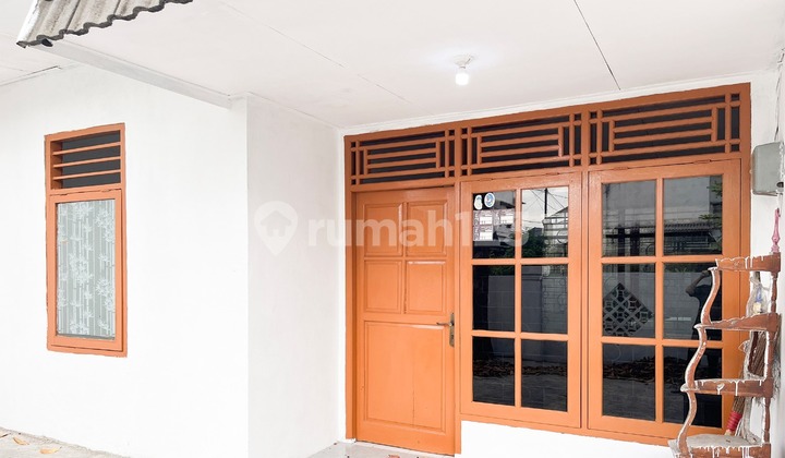 Bisa KPR, Rumah, 1 Lantai, SHM, Dekat Pusat Perbelanjaan, Siap Huni