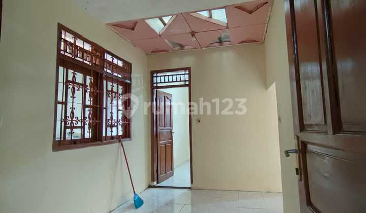 dijual Rumah cantik siap huni SHM Alam Indah Cipondoh, Tangerang 2