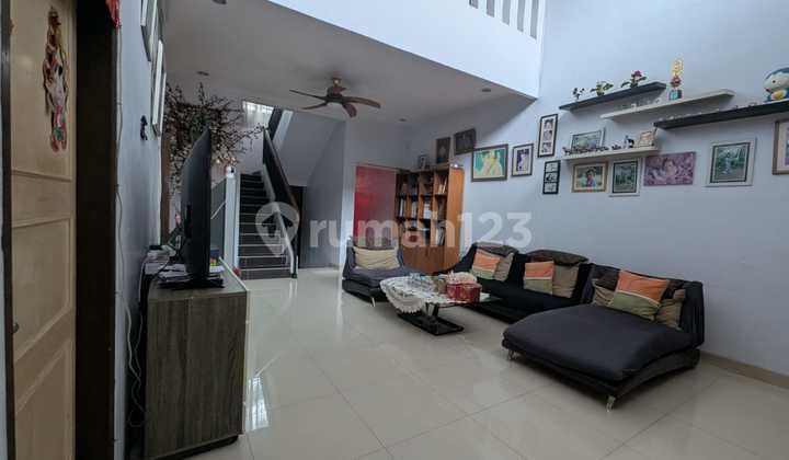 Rumah bonus walk in closet di permata millenium Lippo Karawaci 2