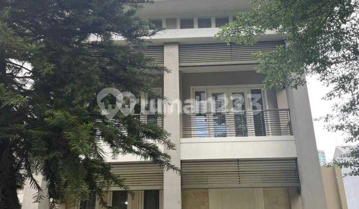 Disewakan Rumah 2 Lantai Full Furnished Di Cluster Alam Sutera Disewakan Rumah 2 Lantai Full Furnished Di Cluster Alam Sutera