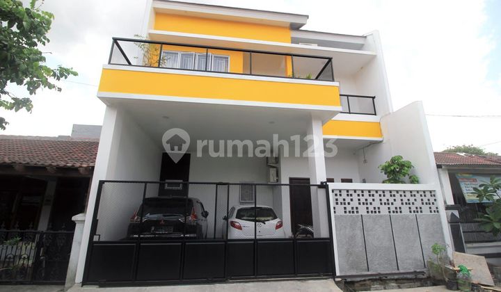Turun Harga 300 Jt! Rumah 2 Lantai di Cipondoh Makmur, Tangerang - 5Kt & Strategis