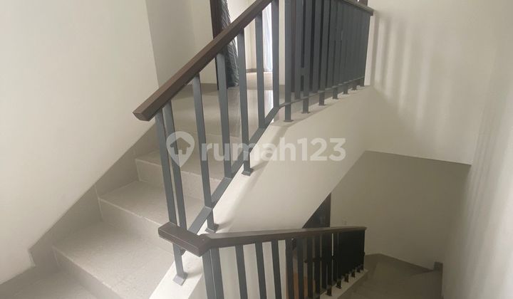 Disewakan Rumah 2 Lantai Di Cluster Fashagriya Podomoro Park Bandung 2