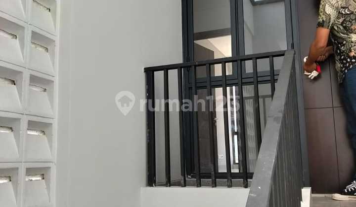 Quick Sale Ready-to-Occupy 2-Story House in Podomoro Park Bandung 2