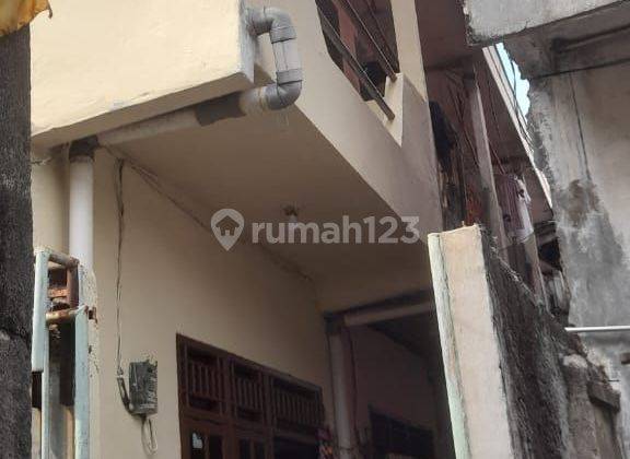 Di Sewa Rumah  Gang Rakyat 2 Lantai Jakarta Barat 1