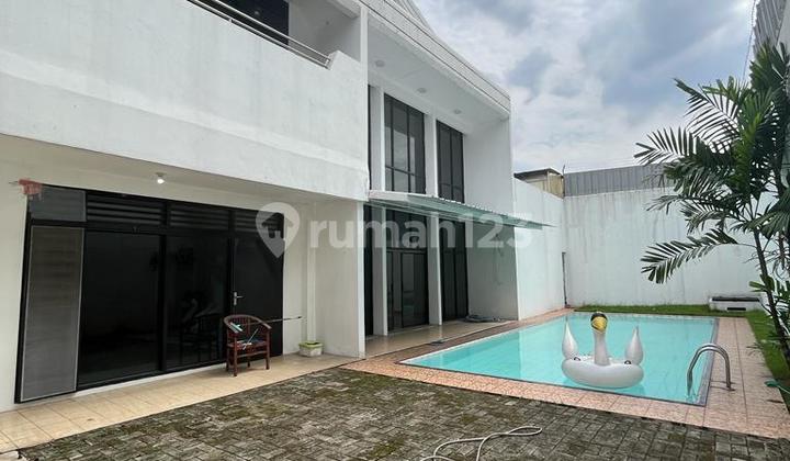 For Sale House in Bangka Kemang, South Jakarta For Sale House in Bangka Kemang, South Jakarta