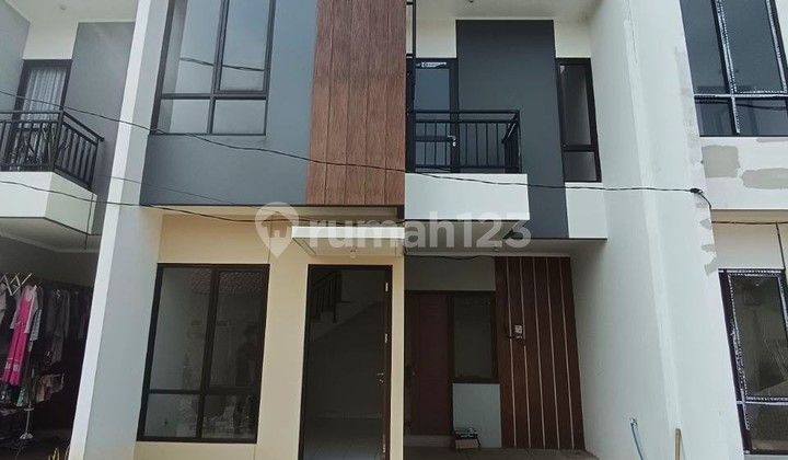 RUMAH 2 LANTAI ELEGAN UNTUK KELUARGA PILIHAN RUMAH 2 LANTAI ELEGAN UNTUK KELUARGA PILIHAN