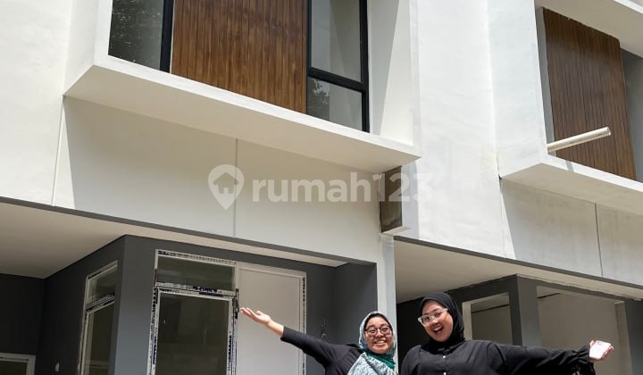 RUMAH 2 LANTAI LOKASI STRATEGIS HARGA EKONOMIS 1
