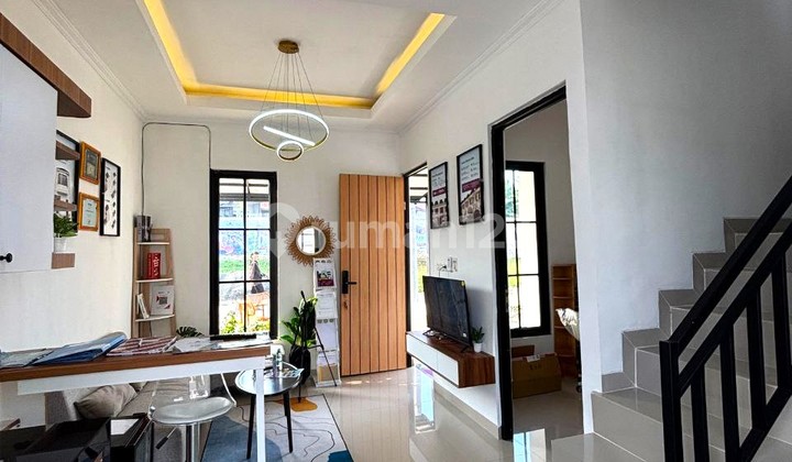 RUMAH MEWAH AMAN DAN NYAMAN DEKAT JAKARTA SELATAN