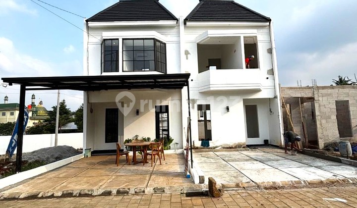 RUMAH MEWAH ELEGAN SELANGKAH KE JAKARTA SELATAN