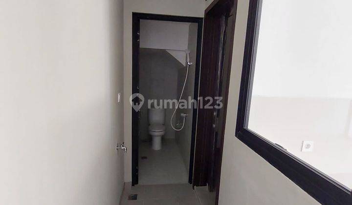 Disewakan Rumah Batu Cluster Dallas PIK2  8