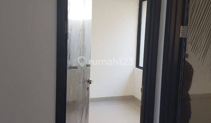 Disewakan Rumah Baru 3+1KT Cluster Dallas PIK2 1