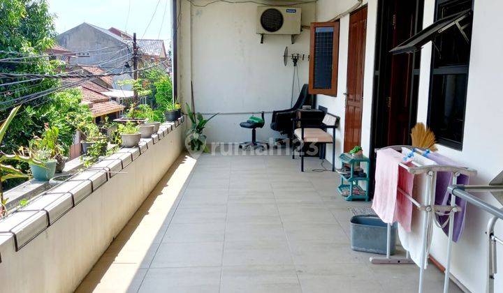 Dijual Rumah 3 Lantai Adem Terawat di Tki 1