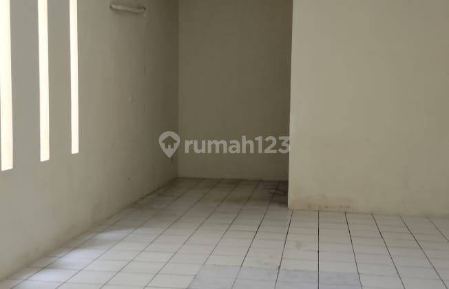 Rumah ready huni strategis di taman kopo indah 2  2