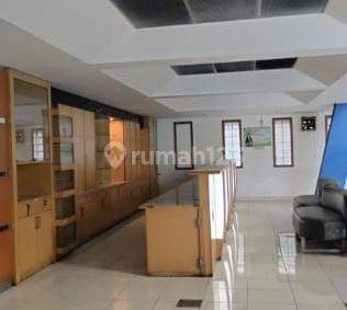 Gedung Ruamg Usaha Showroom 3 Lantai di Ciateul 2