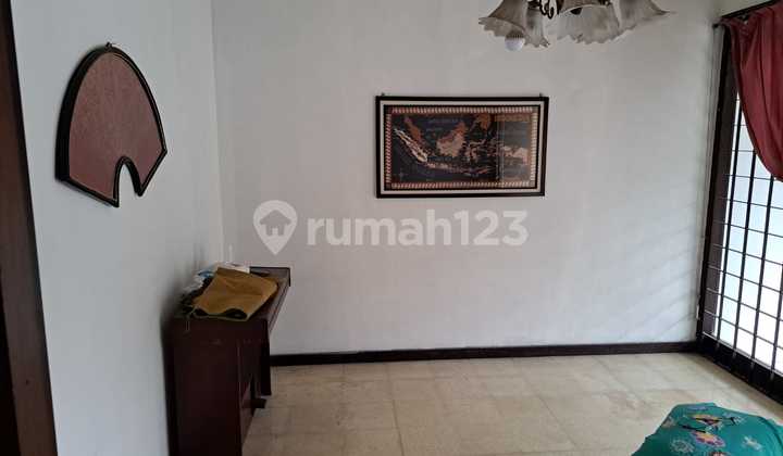 Well-Maintained House in Pahlawan Cikutra Complex, Bandung 2