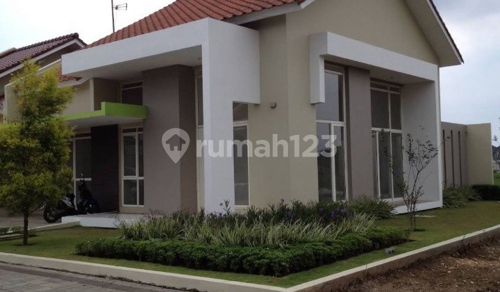 Rumah Hook Minimalis Modern di Tatar Naganingrum Kbp Rumah Hook Minimalis Modern di Tatar Naganingrum Kbp