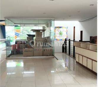 Gedung Ruamg Usaha Showroom 3 Lantai di Ciateul 1