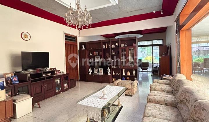 Rumah Luas Cocok untuk Tinggal atau Usaha di Sayap Riau