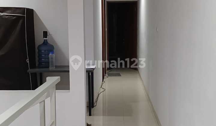 Rumah 2 Lantai Sudah Renovasi di Komplek Kopo Mas 2