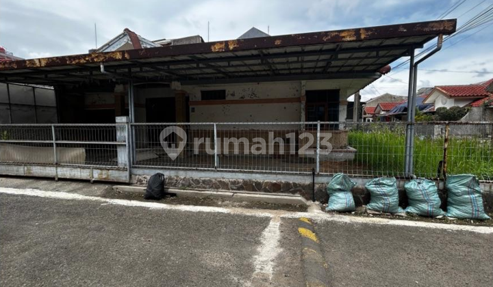 Rumah Hitung Tanah di Taman Sakura Soeta Bandung