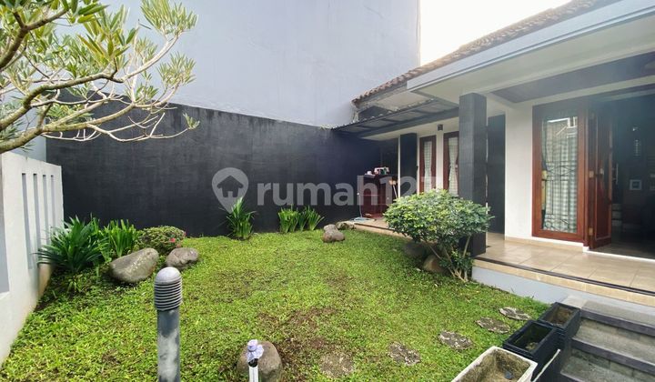 Nice House with Garden in Setraduta Cemara