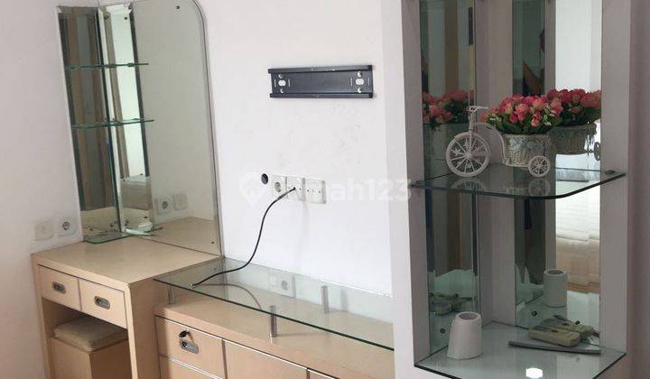 Disewakan  Apartemen Mediterania Palace Kemayoran 3 Kamar Tidur Furnished