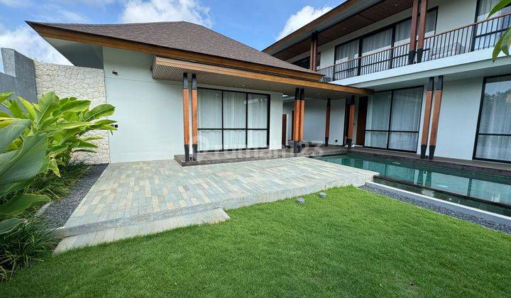 Brandnew Ready Tropical Modern Villa Lantai 2 di Jimbaran Bali