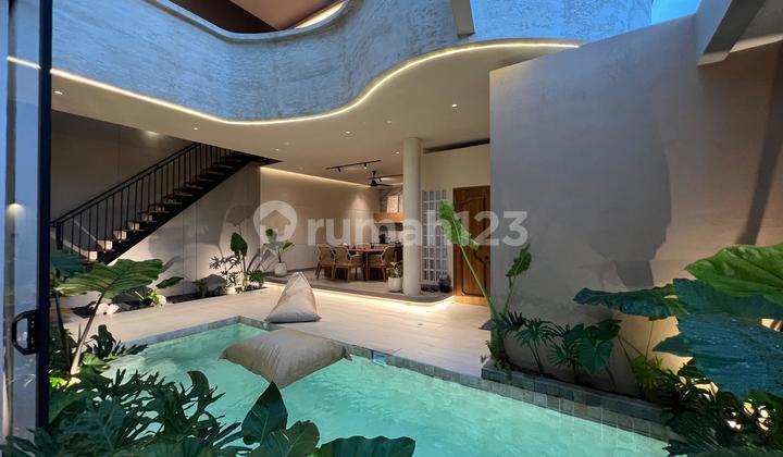 Tiga Kamar Tidur Villa Mewah dengan Kolam Renang dan Jacuzzi di Canggu 2