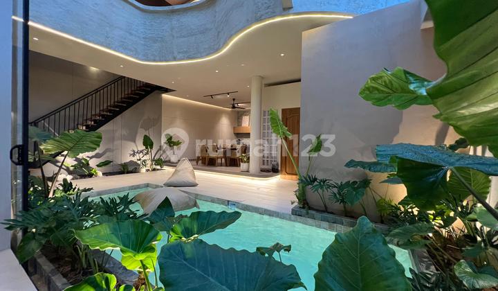 Three Bedroom Luxury Villa With Pool And Jacuzzi At Canggu Three Bedroom Luxury Villa With Pool And Jacuzzi At Canggu