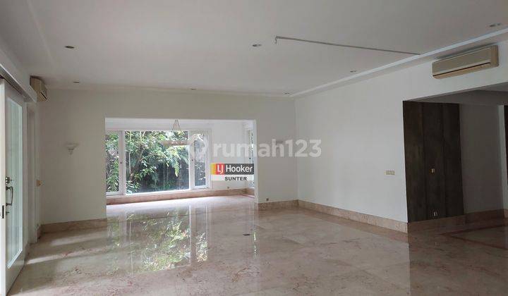 Di sewakan rumah daerah menteng. siap pakai. 10