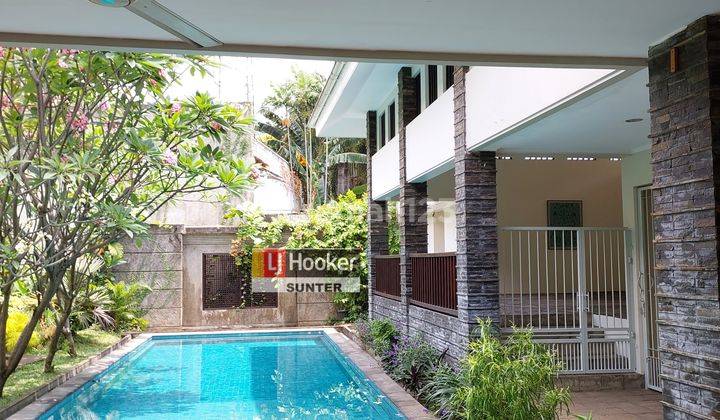 Di sewakan rumah daerah menteng. siap pakai. 12