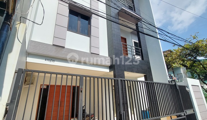 Jual Rumah Agung Utara Lebar 8 Siap Huni, Sunter, Jakarta Utara Jual Rumah Agung Utara Lebar 8 Siap Huni, Sunter, Jakarta Utara