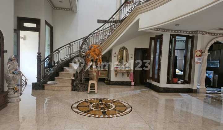 Villa Gading Indah 3-Storey Full Marble Ready to Occupy, North Jakarta 2
