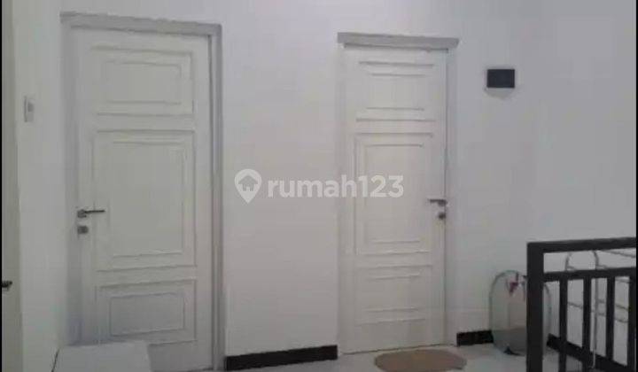 Dijual Murah Sangat Murah di Jakarta Timur, 2 Lantai 2