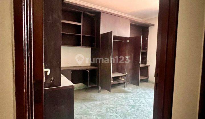 Dijual Rugi Rumah Dalam Cluster, Kemang Pratama 2