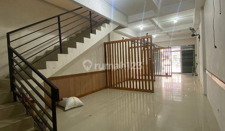 Dijual Cepat Ruko Gandeng di Pinggir Jalan Raya Pekayon, Bekasi Selatan dan Cocok untuk Usaha. 4