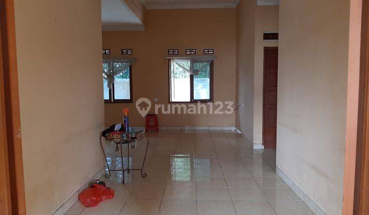 Rumah 1 lantai siap huni dengan halaman luas Cianjur 4