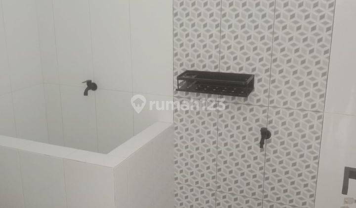 Rumah mewah baru di bangun 2 lantai dalam komplek Kawaluyaan 3