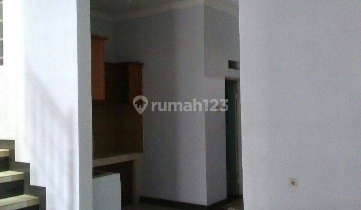 Rumah minimalis 2 lantai di sayap jl. Purwakarta Antapani 4