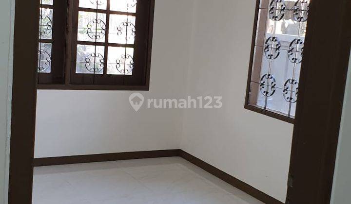 Rumah bersih siap pakai di komplek Muara dekat Peta & Leuwipanjang 5