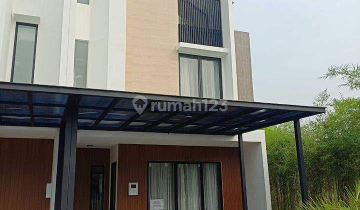 Rumah 3 lantai di Jakarta cukup DP 30 juta 2