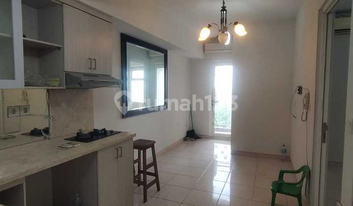 Summarecon Azolla Tower Apartment 2 Bedrooms Semi Furnished