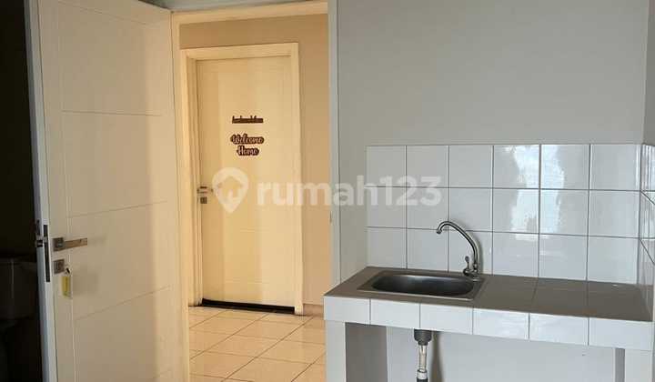 Apartemen Springlake Summarecon Tower Azolla 2 Kamar Tidur Bagus