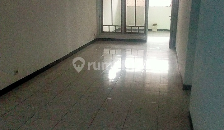 Rumah 2 Lantai Siap Huni Dekat Stasiun Buaran Rumah 2 Lantai Siap Huni Dekat Stasiun Buaran