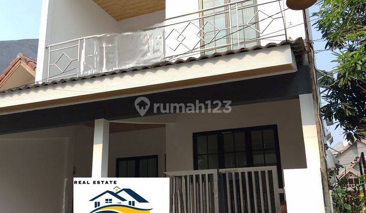 Rumah 2 Lantai Siap Huni Lokasi di Cluster Taman Harapan Baru  2