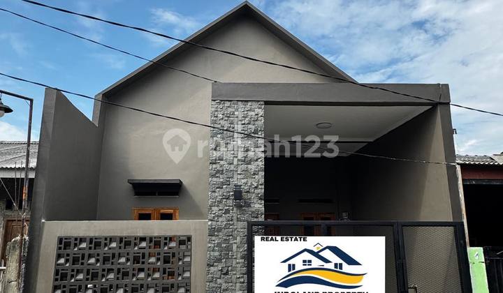 Contemporary Modern House in Villa Gading Harapan East Gate Contemporary Modern House in Villa Gading Harapan East Gate