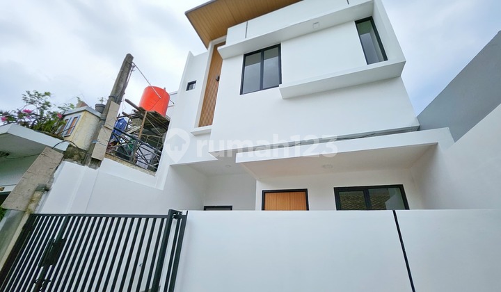 2-Story House 78 Meters Wide in Pondok Ungu 2