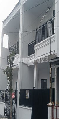 Rumah Mewah 2 Lantai Lokasi Harapan Indah (2 Unit)
